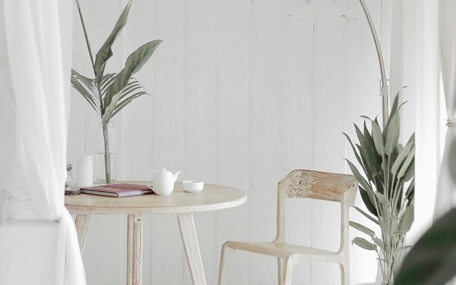 The Art of Slow Living in Small Spaces: Light, Breath, and Spatial Flow