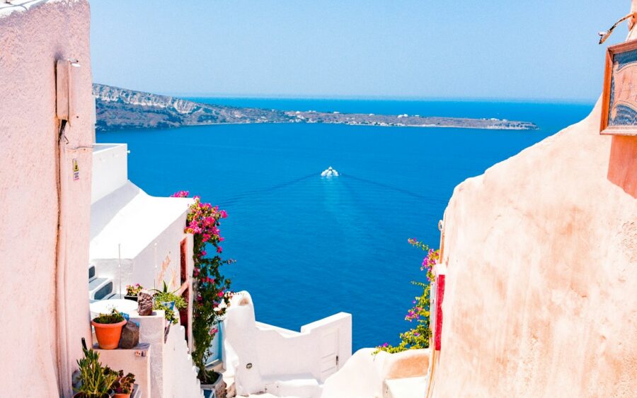 A Hideaway in the Amalfi Hills: Lemon Groves, Terraces, and Sea Light